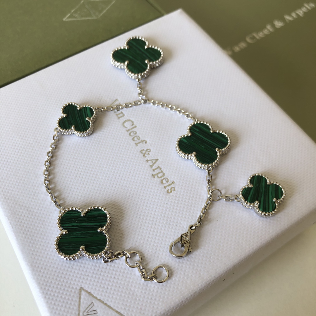 VanCleef&Arpels Bracelets