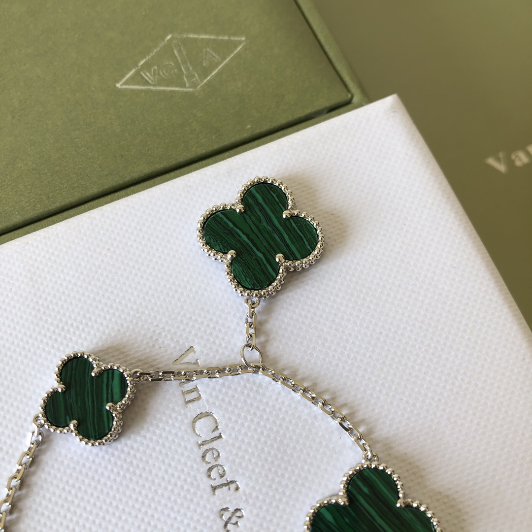VanCleef&Arpels Bracelets
