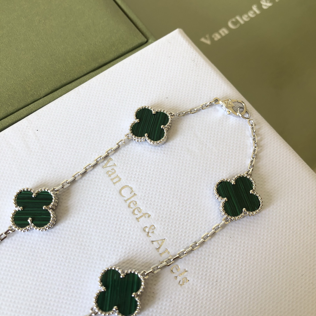 VanCleef&Arpels Necklaces