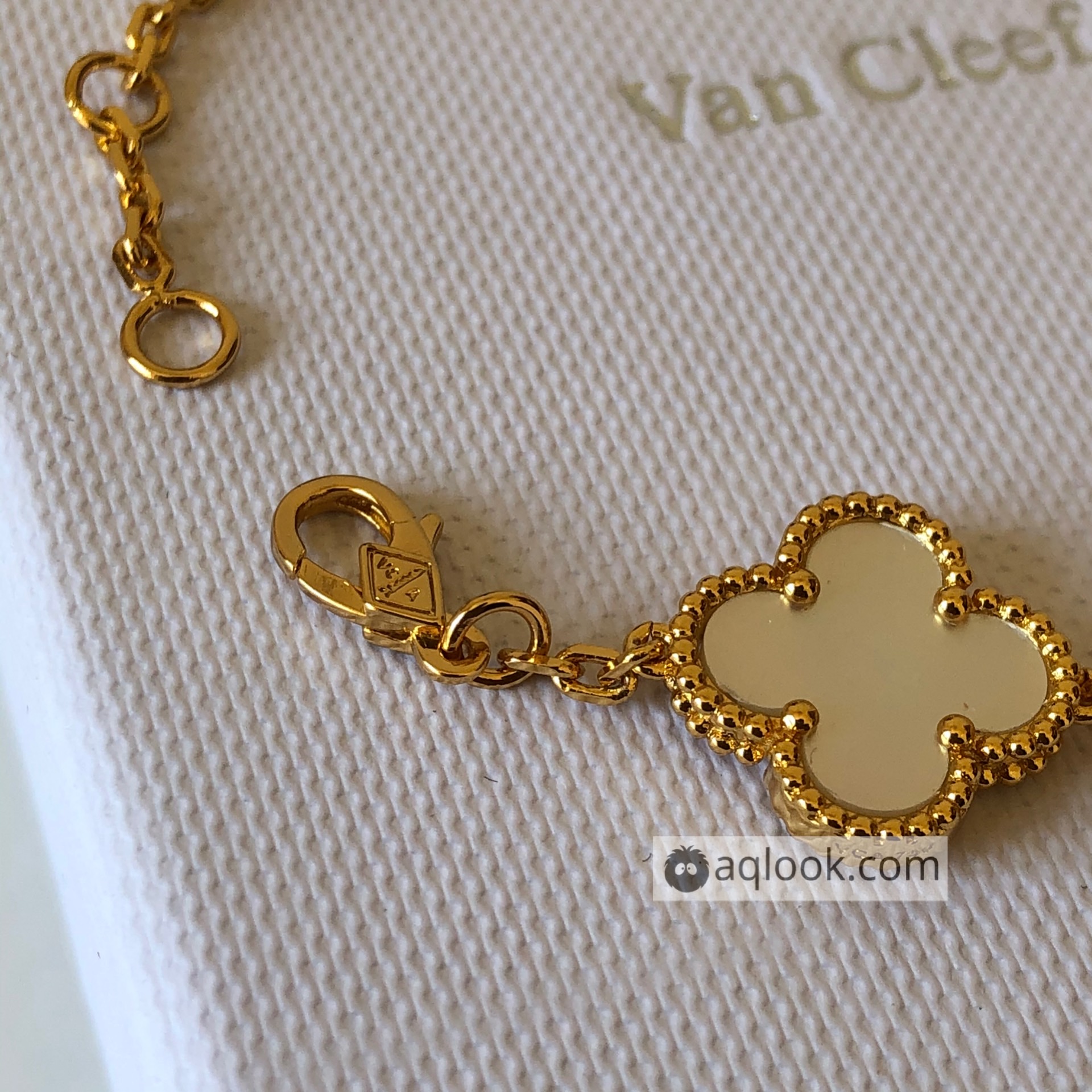 VanCleef&Arpels Bracelets