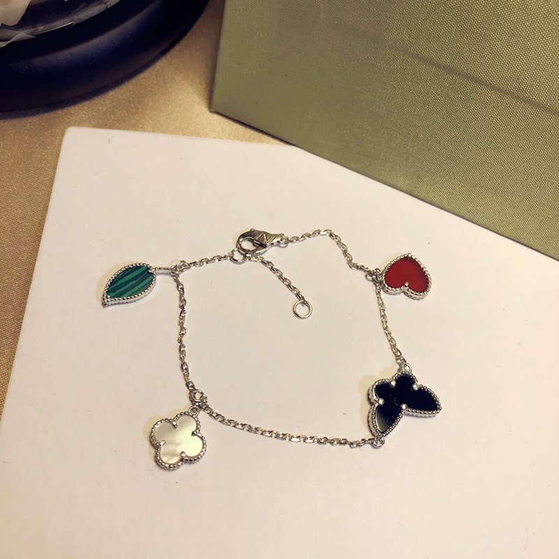 VanCleef&Arpels Bracelets