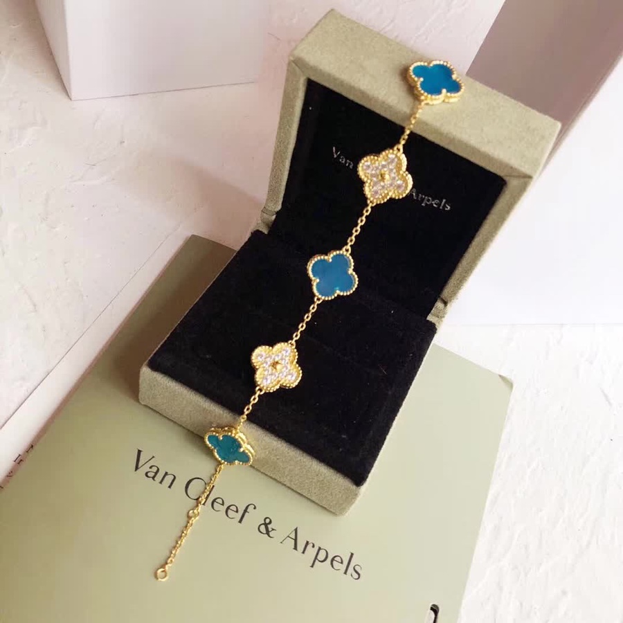VanCleef&Arpels Bracelets