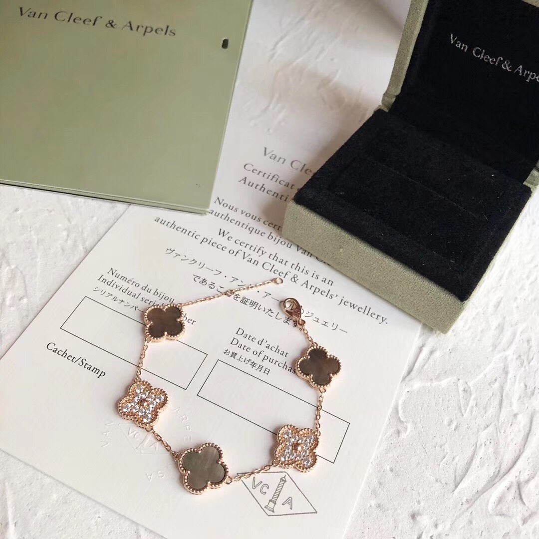 VanCleef&Arpels Bracelets
