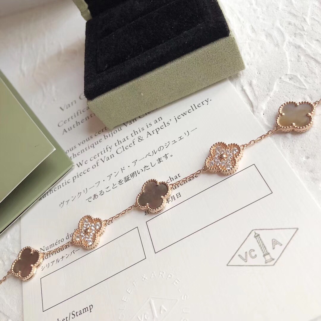 VanCleef&Arpels Bracelets