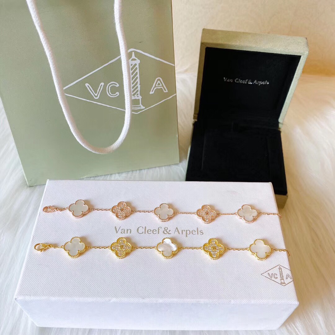 VanCleef&Arpels Bracelets