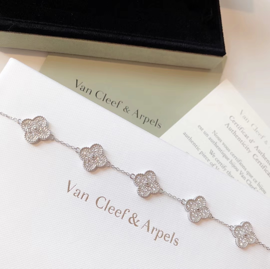 VanCleef&Arpels Bracelets