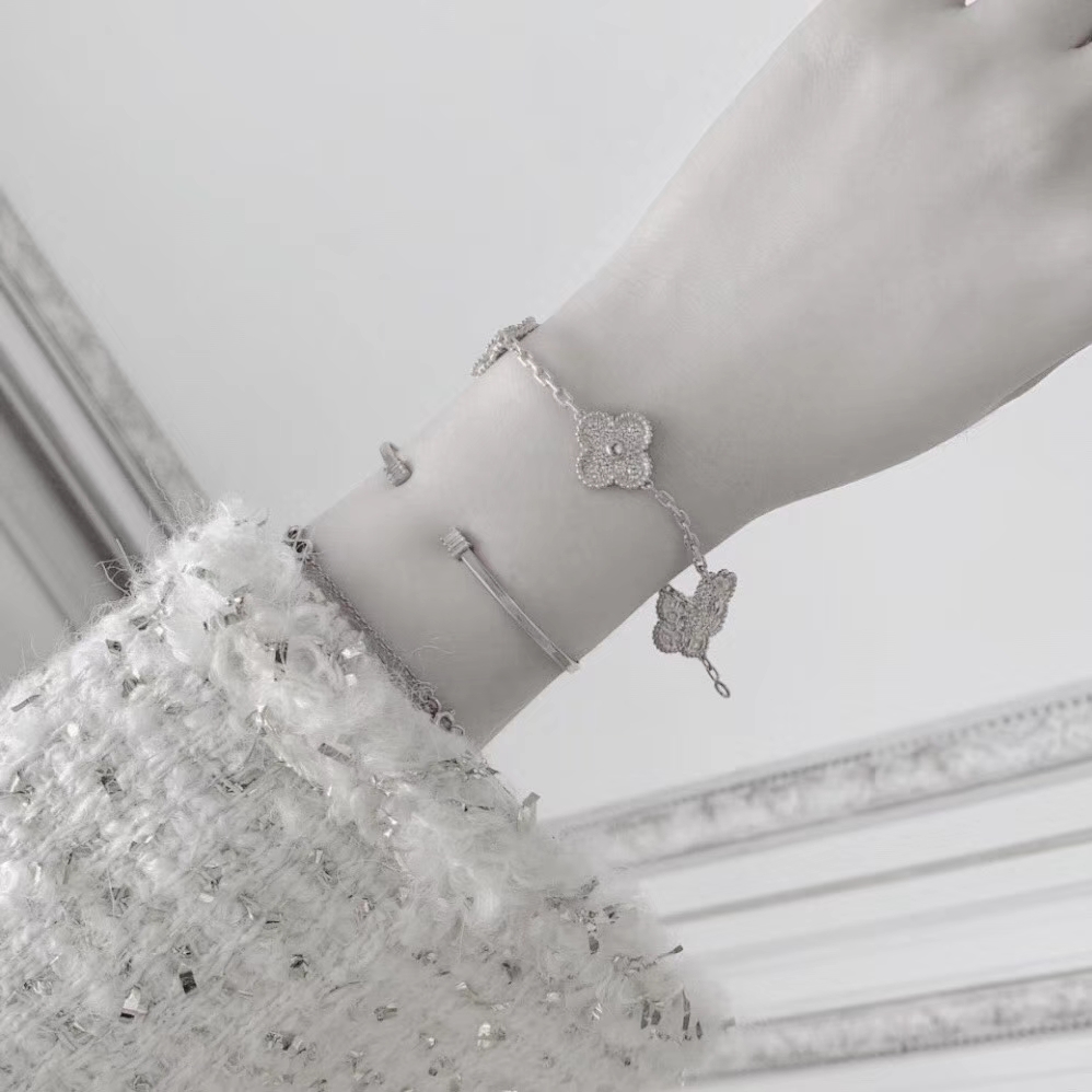 VanCleef&Arpels Bracelets