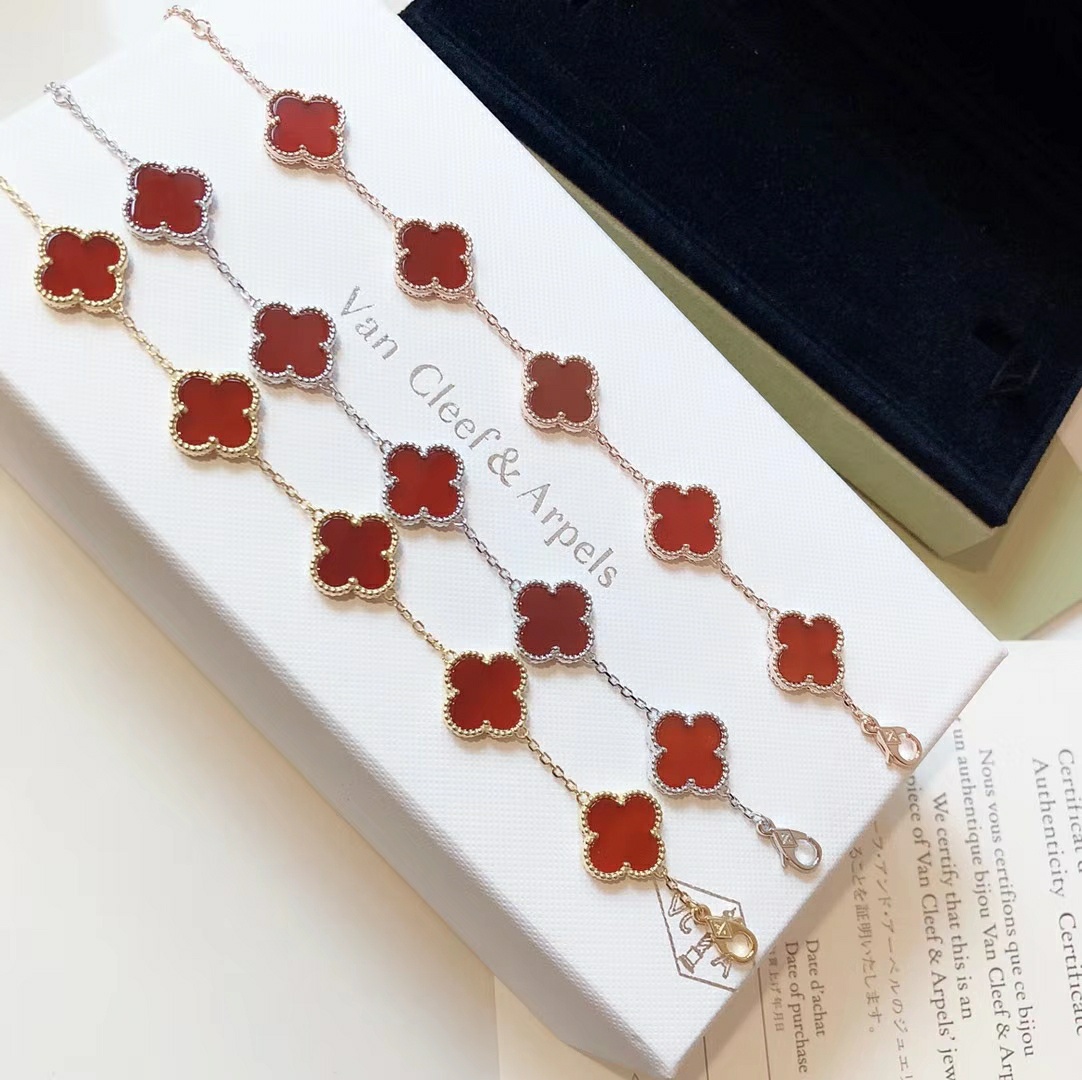 VanCleef&Arpels Bracelets