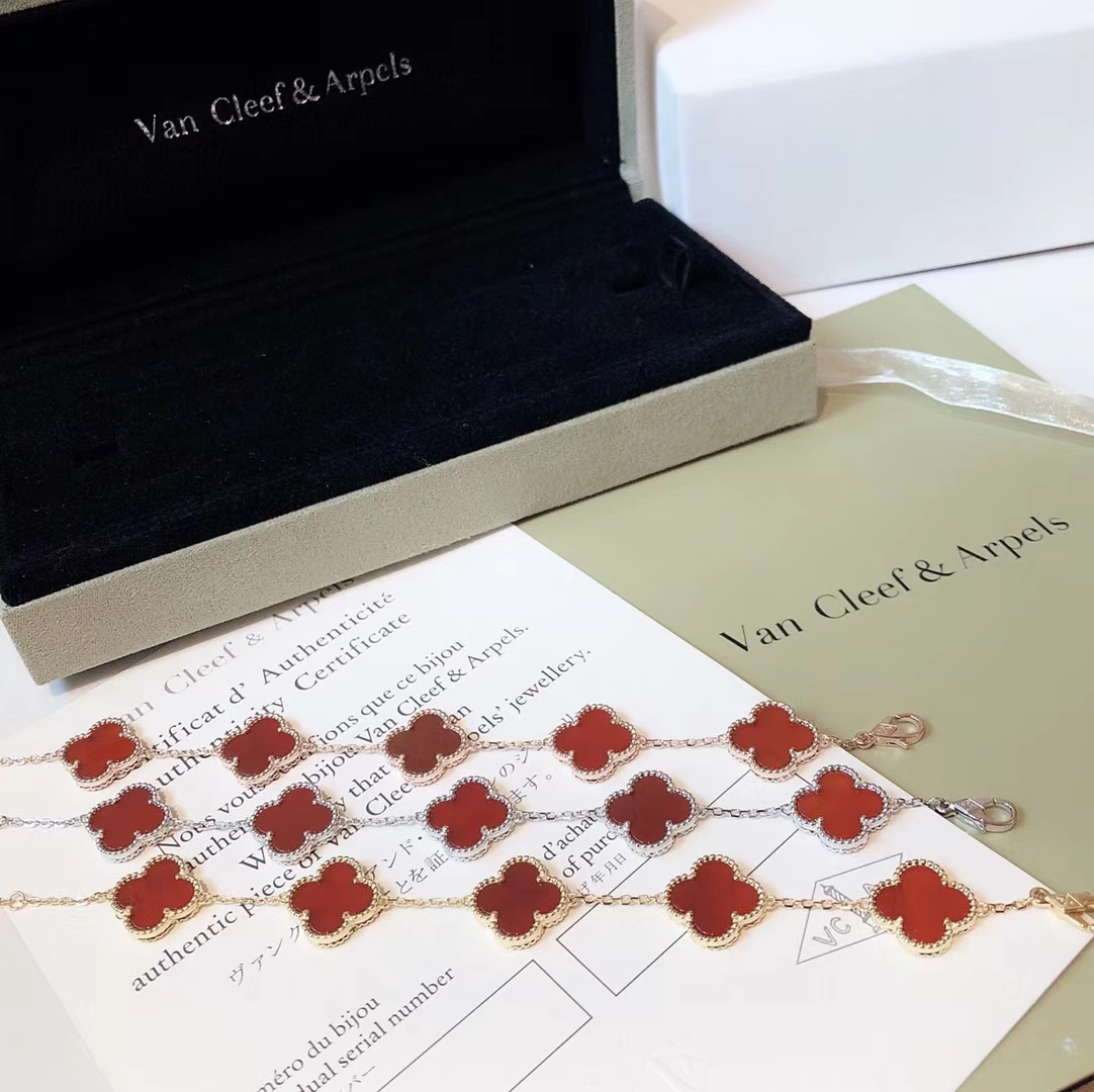 VanCleef&Arpels Bracelets