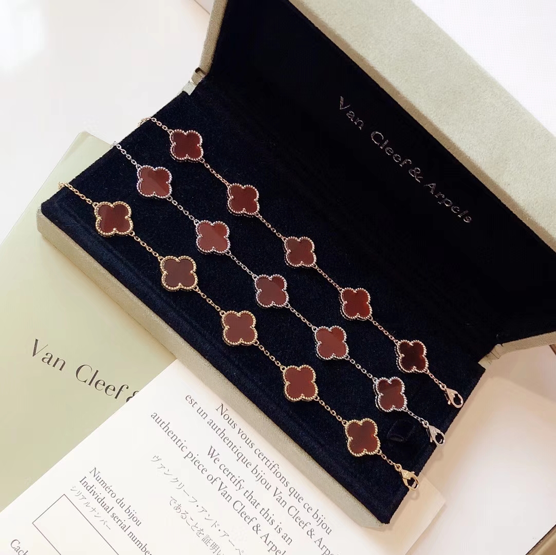 VanCleef&Arpels Bracelets