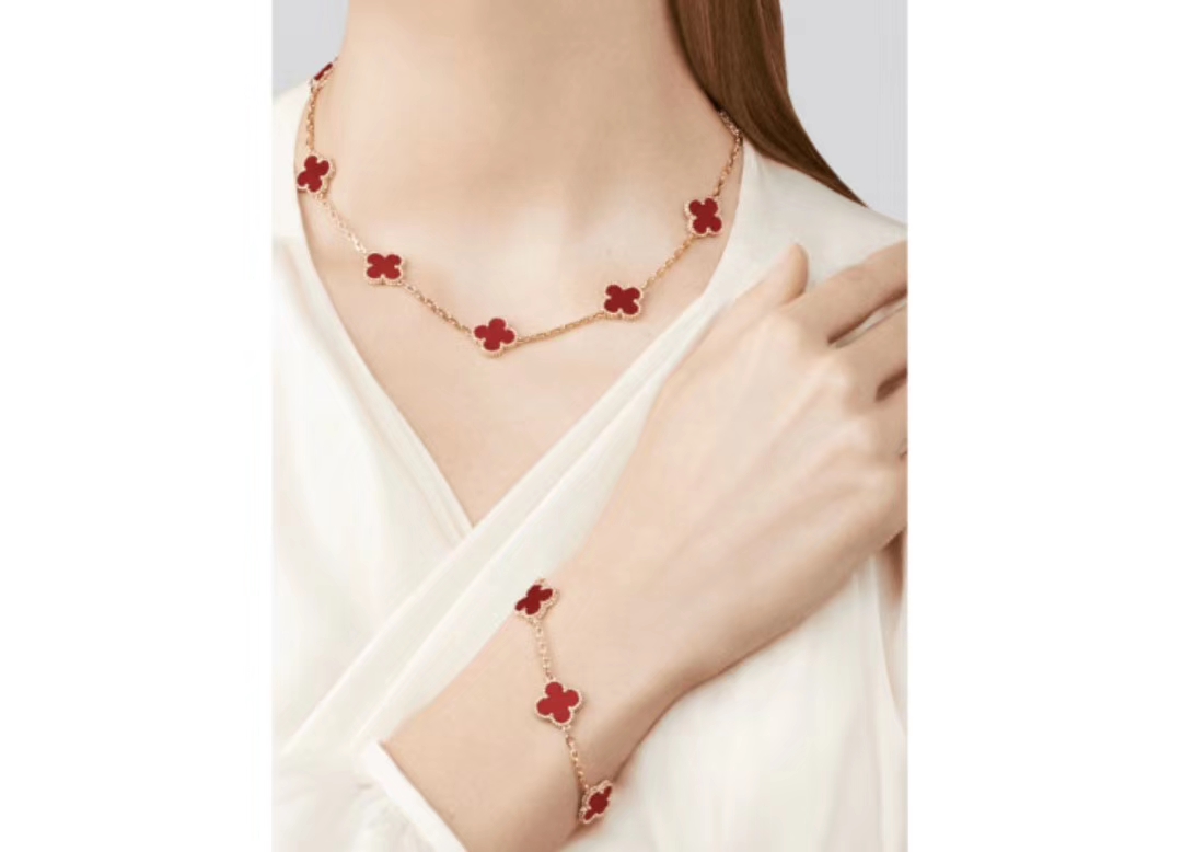 VanCleef&Arpels Bracelets