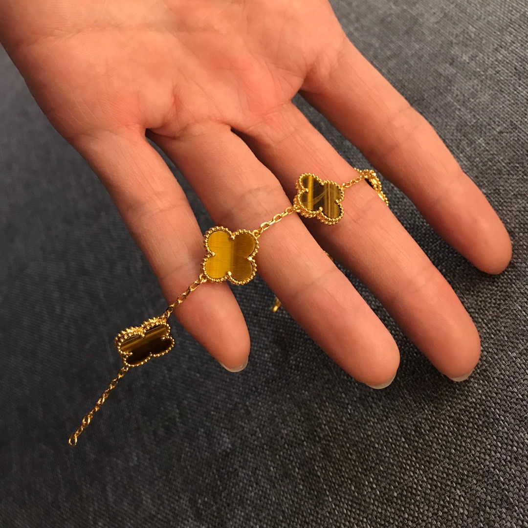 VanCleef&Arpels Bracelets