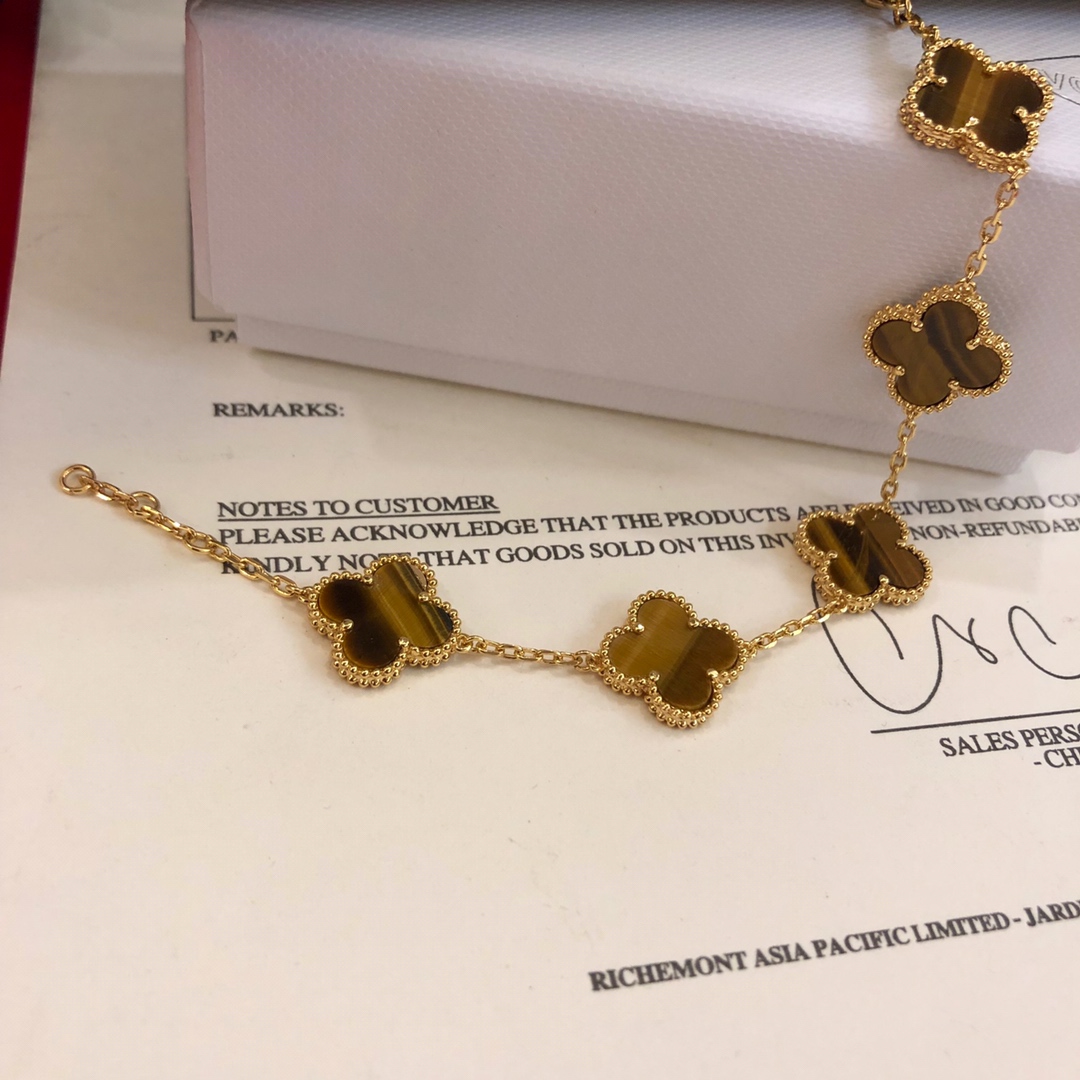 VanCleef&Arpels Bracelets