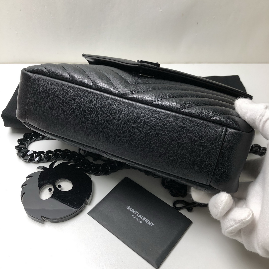 CLASSIC MEDIUM COLLÈGE BAG MATELASSÉ LEATHER, YSL Saint Laurent