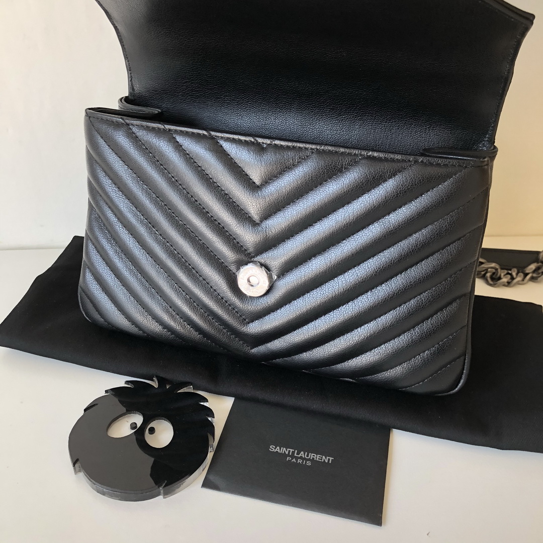 CLASSIC MEDIUM COLLÈGE BAG MATELASSÉ LEATHER, YSL Saint Laurent