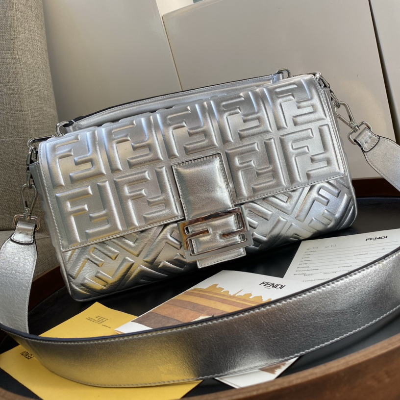 BAGUETTE LARGE, FENDI BAG