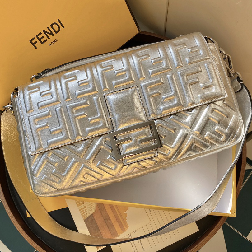 BAGUETTE LARGE, FENDI BAG