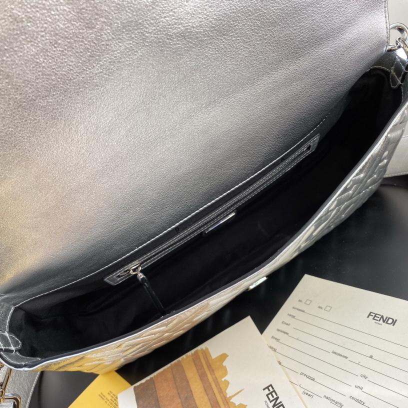 BAGUETTE LARGE, FENDI BAG