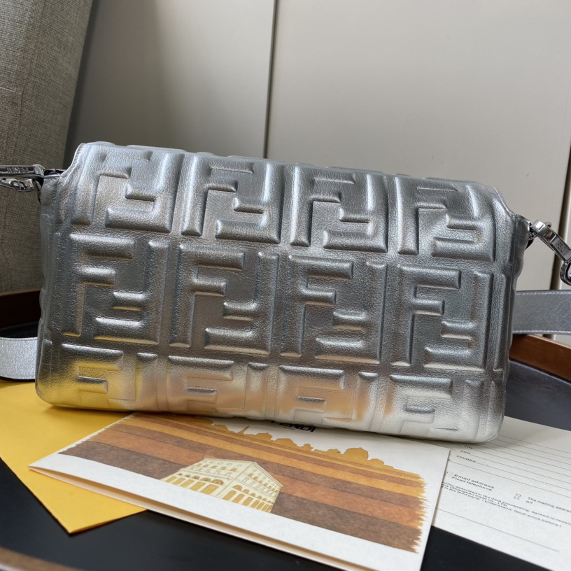 BAGUETTE, FENDI BAG