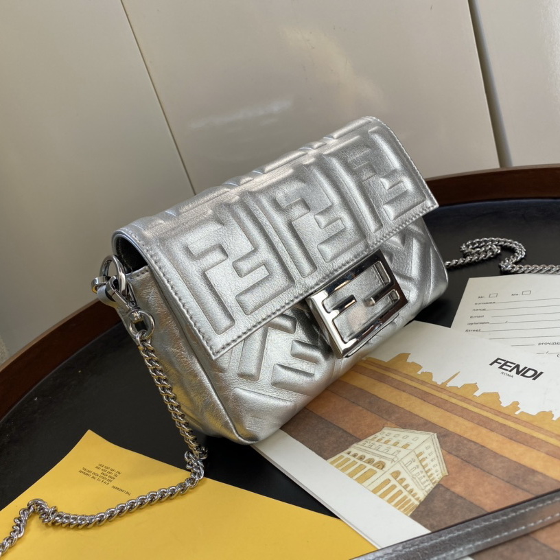 MINI BAGUETTE, FENDI BAG
