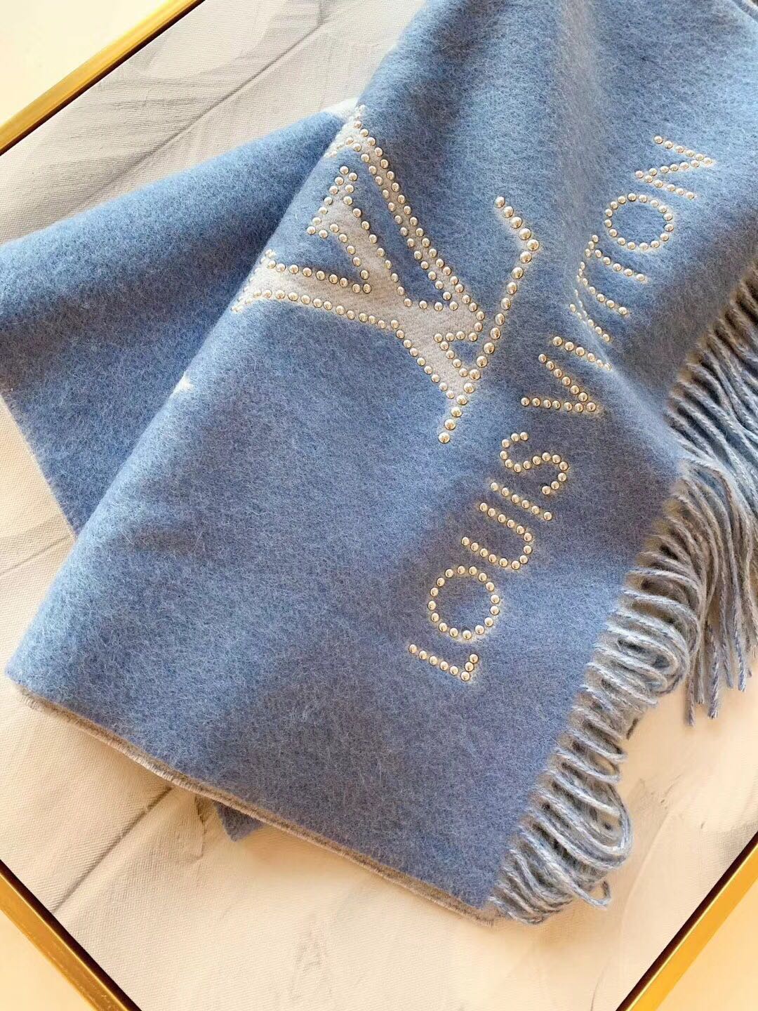 LOUIS VUITTON LV SCARF