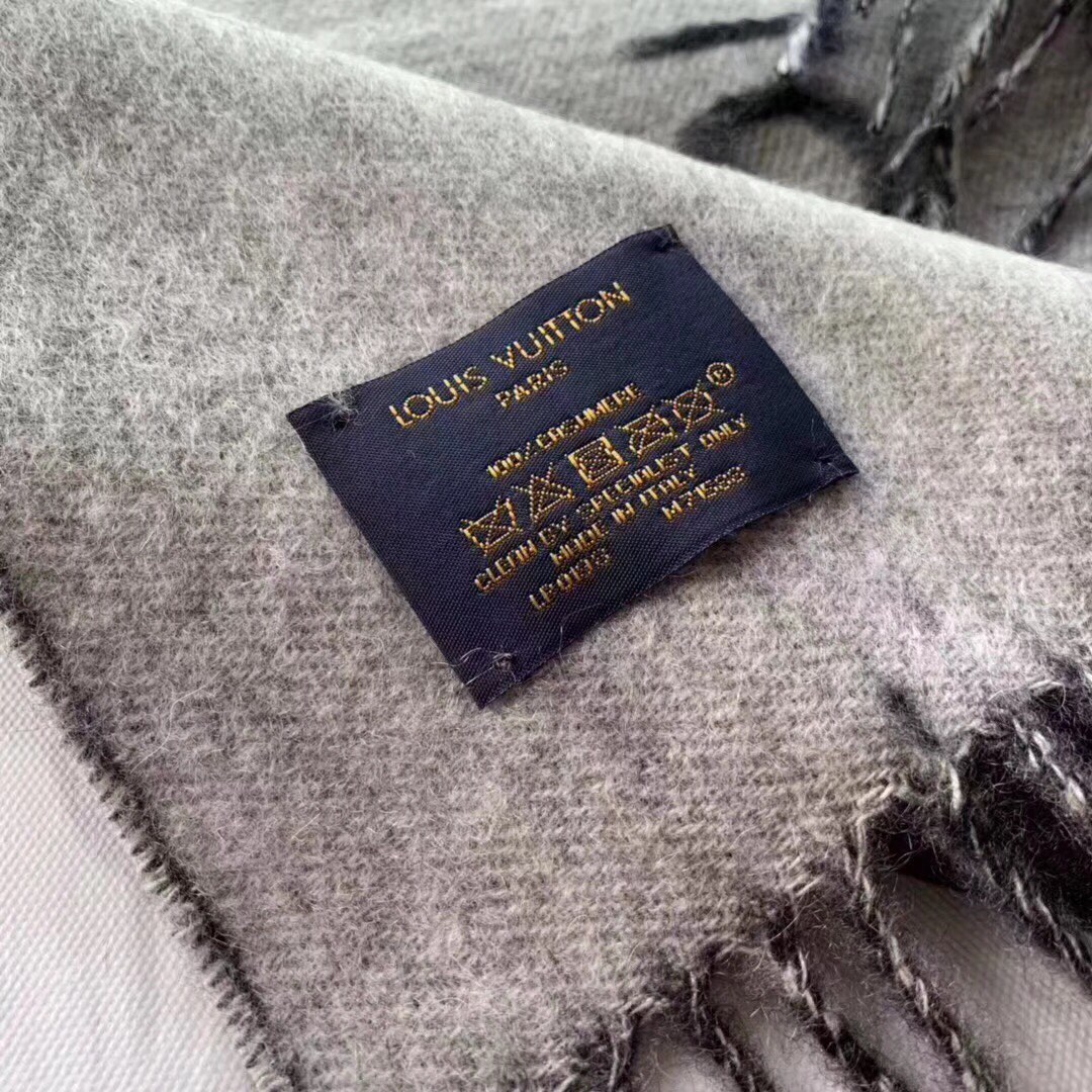 LOUIS VUITTON LV SCARF