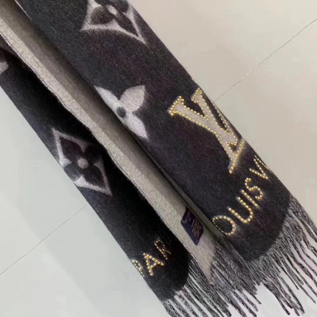LOUIS VUITTON LV SCARF