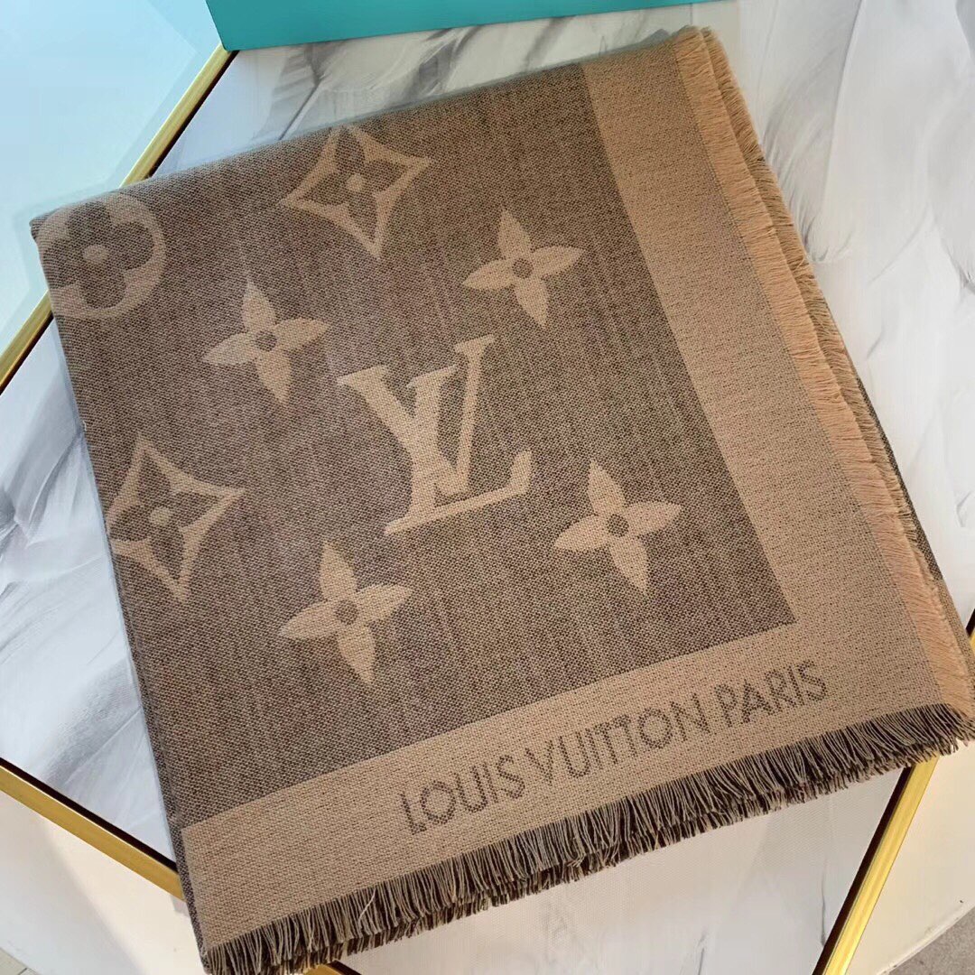  LOUIS VUITTON LV SHAWL