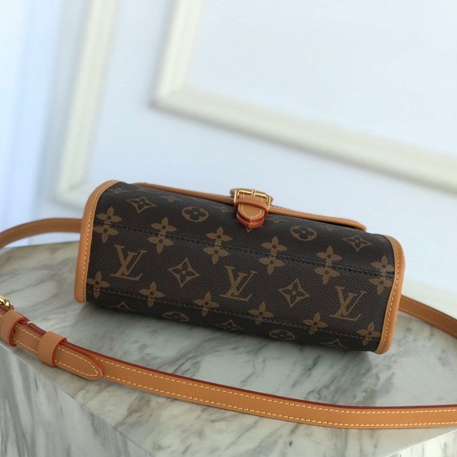 M44919 LV IVY, LOUIS VUITTON LV