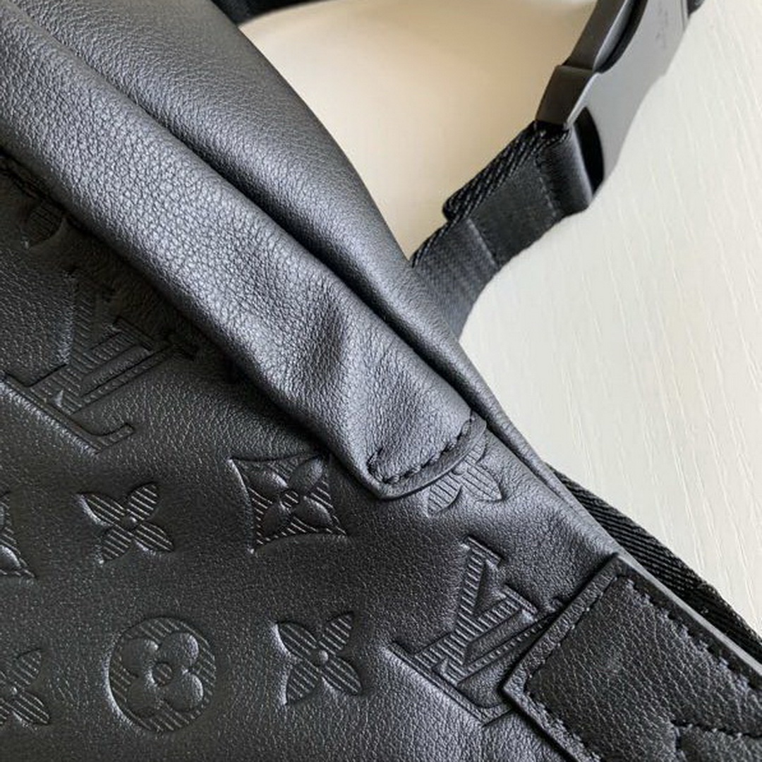 M44388 DISCOVERY BUMBAG, LOUIS VUITTON LV, Damier Cobalt Race canvas