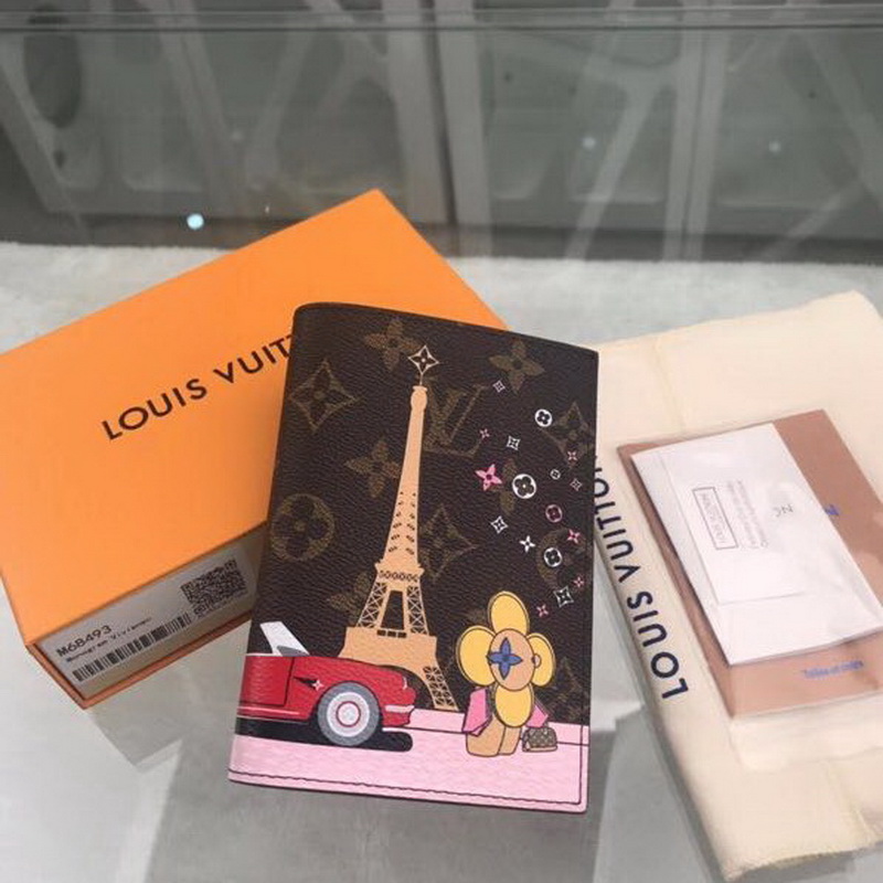 M68493 PASSPORT COVER, LOUIS VUITTON LV 