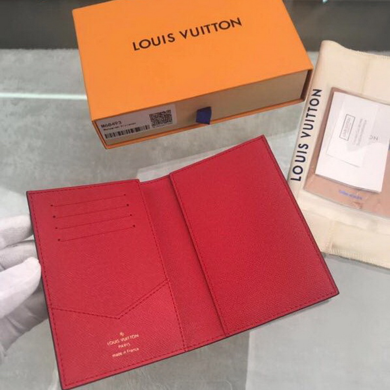 M68493 PASSPORT COVER, LOUIS VUITTON LV 