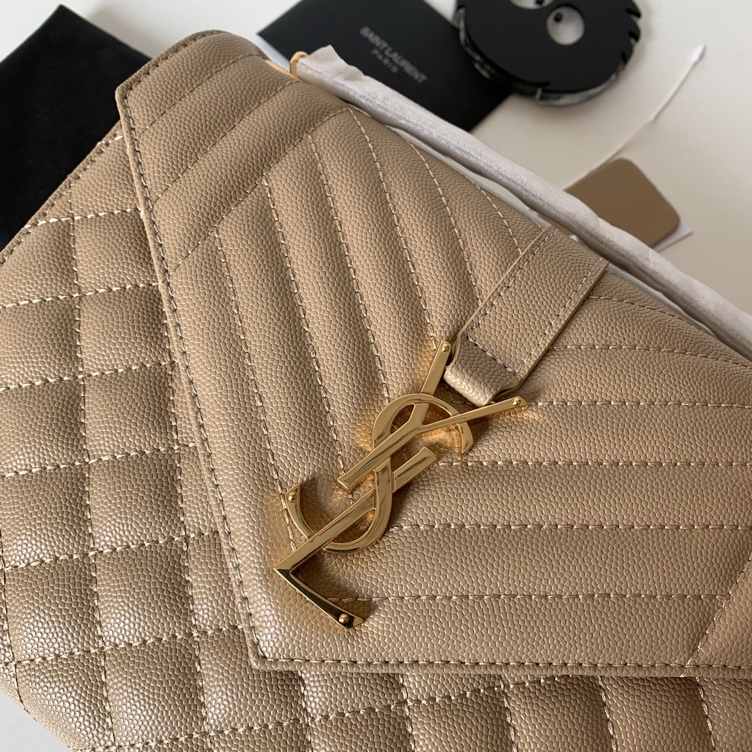 487206 ENVELOPE MEDIUM BAG IN GRAIN DE POUDRE EMBOSSED LEATHER, YSL Saint Laurent