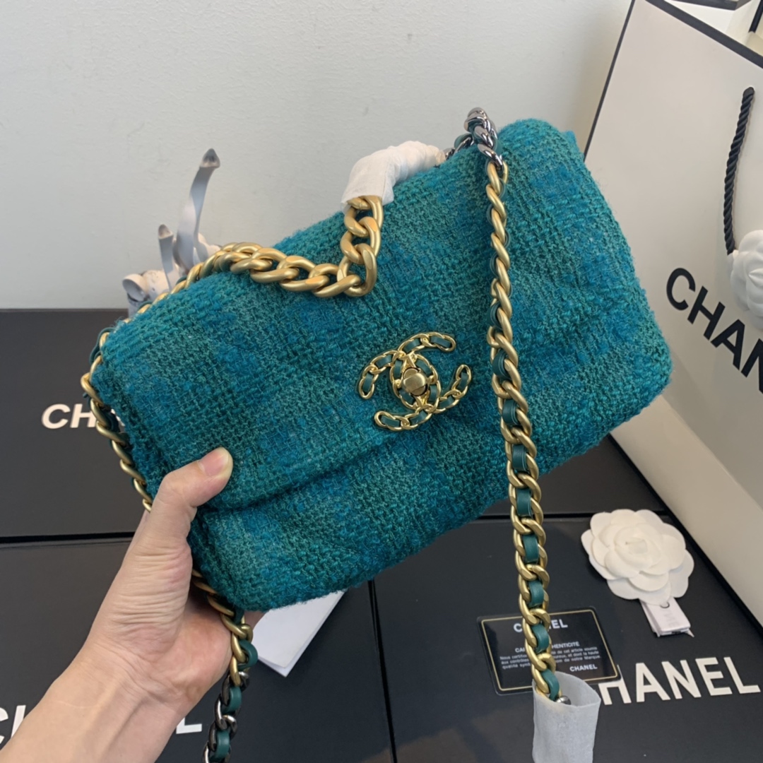 AS1160  chanel 19 flap bag