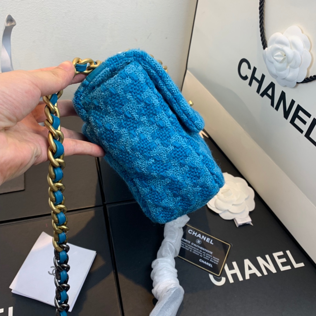 AS1160  chanel 19 flap bag