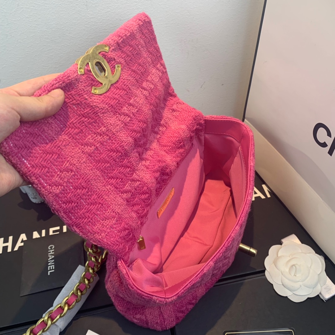 AS1160  chanel 19 flap bag