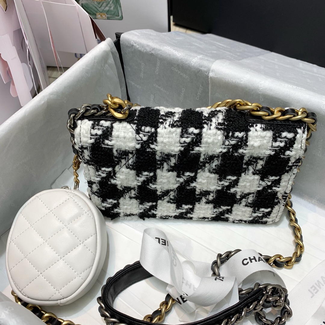 AP0985 chanel 19 wallet on chain & coin purse