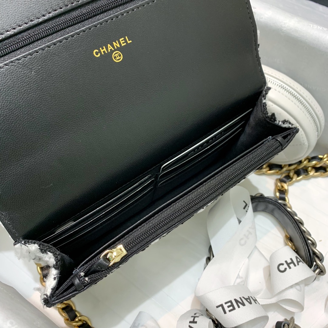 AP0985 chanel 19 wallet on chain & coin purse