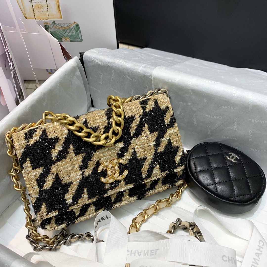 AP0985 chanel 19 wallet on chain & coin purse