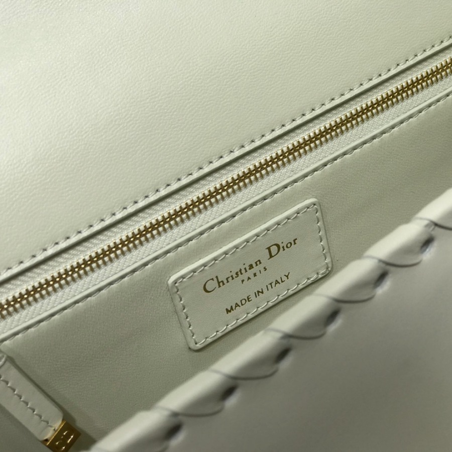  M9220 CHALK WHITE 30 MONTAIGNE THREADED EDGES CALFSKIN FLAP CHAIN BAG, DIOR HANDBAG