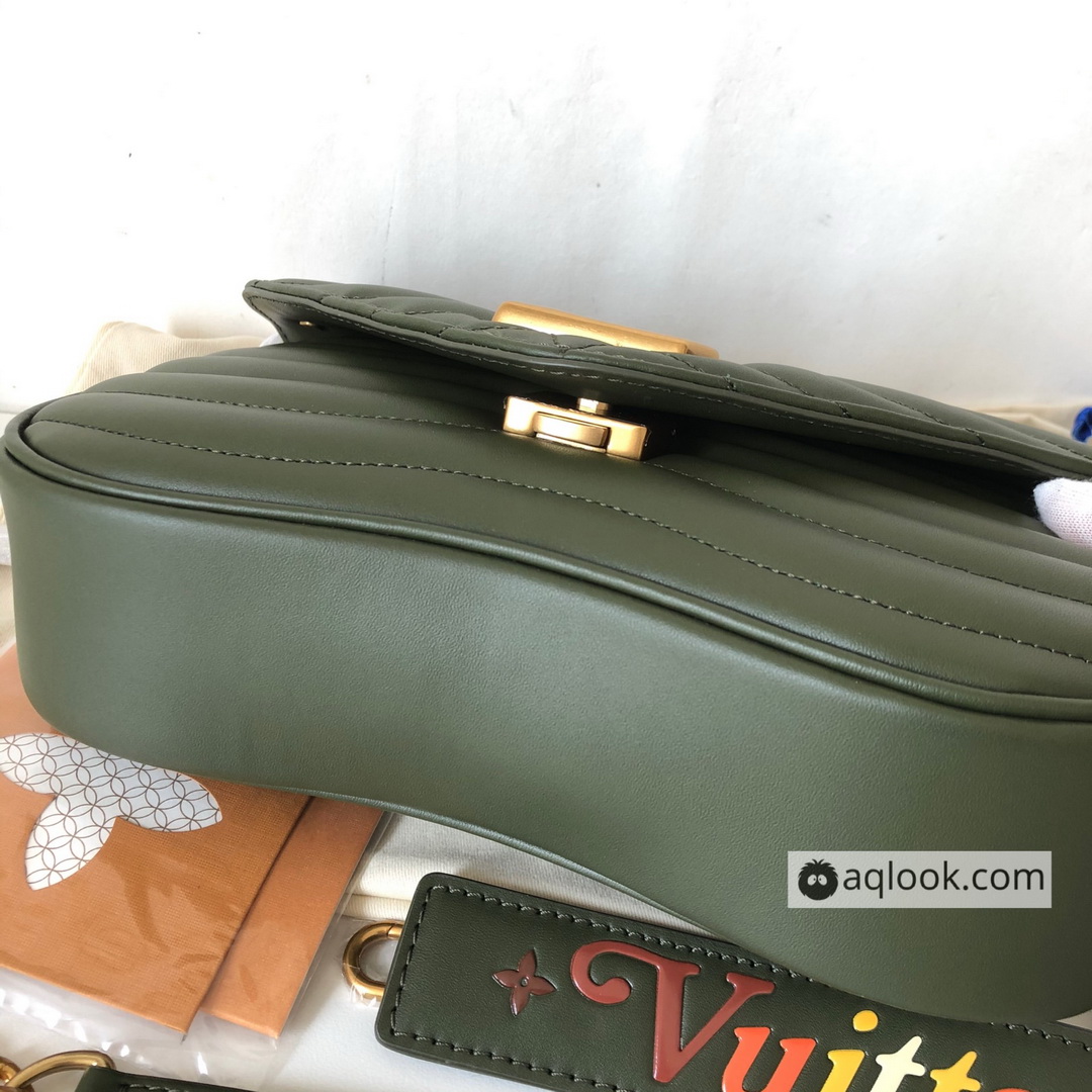M55383, LOUIS VUITTON NEW WAVE CHAIN BAG MM, Louis Vuitton LV