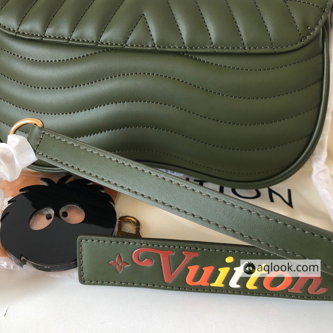 M55383, LOUIS VUITTON NEW WAVE CHAIN BAG MM, Louis Vuitton LV