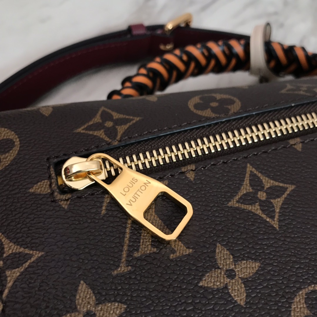 M44668, POCHETTE METIS, Louis Vuitton LV