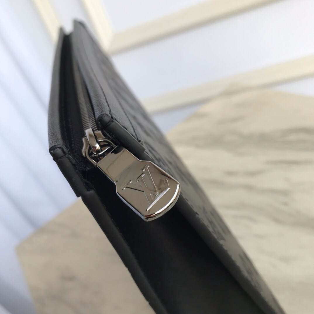 M61692, Louis Vuitton LV, POCHETTE VOYAGE MM