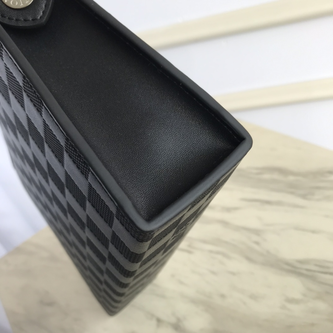 M61692, Louis Vuitton LV, POCHETTE VOYAGE MM