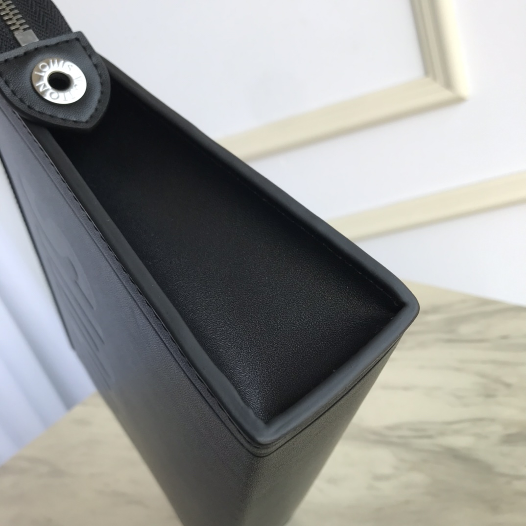 M61692, Louis Vuitton LV, POCHETTE VOYAGE MM