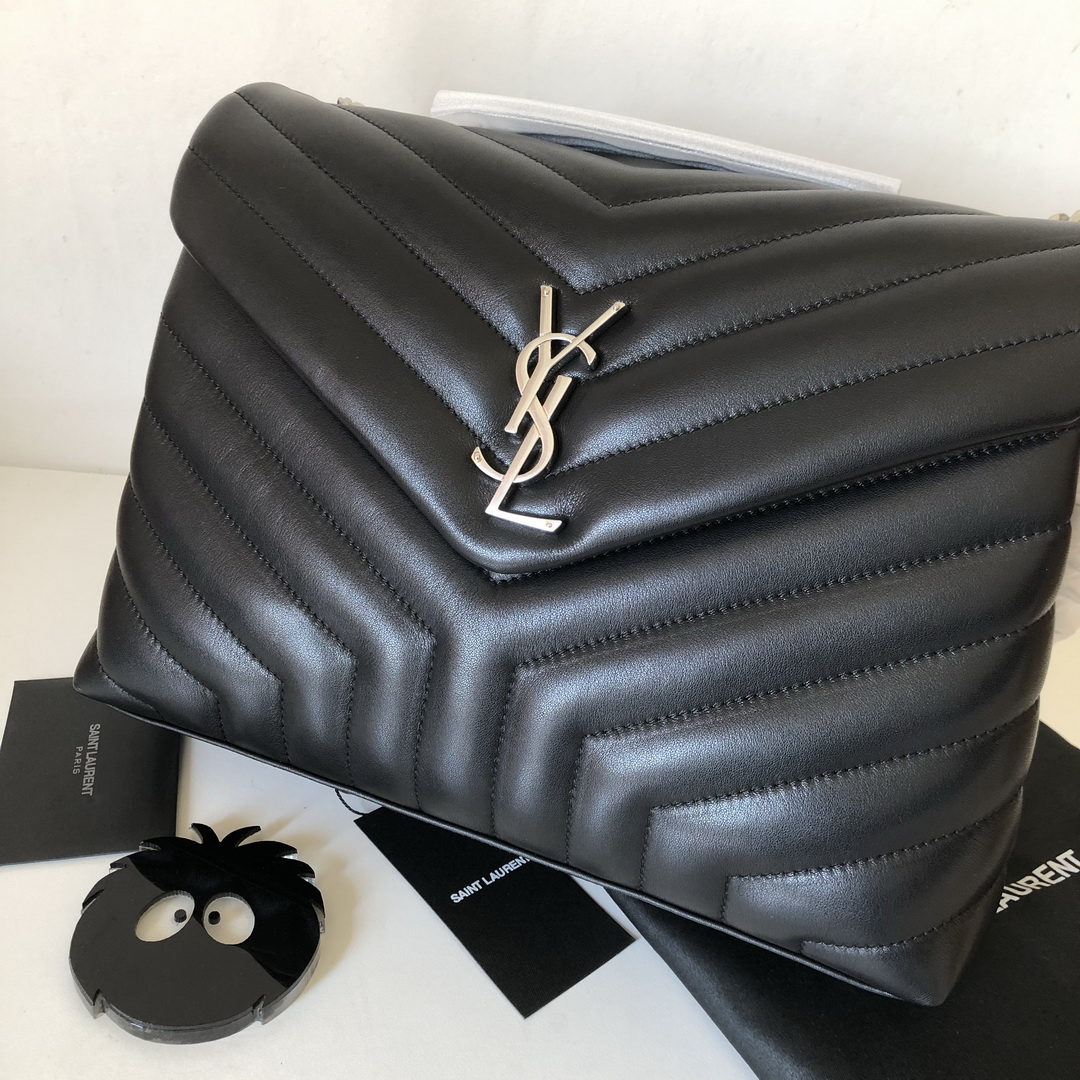 487216, YSL Saint Laurent, MEDIUM LOULOU CHAIN BAG, Y MATELASSÉ LEATHER