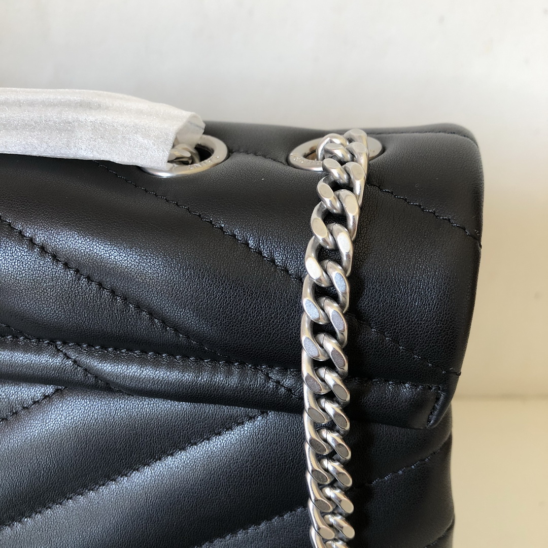 487216, YSL Saint Laurent, MEDIUM LOULOU CHAIN BAG, Y MATELASSÉ LEATHER