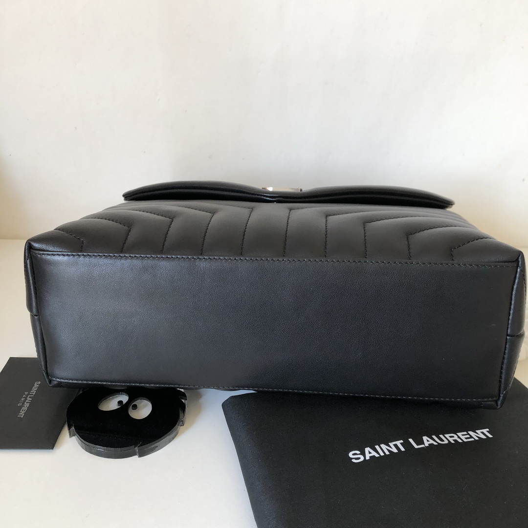 487216, YSL Saint Laurent, MEDIUM LOULOU CHAIN BAG, Y MATELASSÉ LEATHER