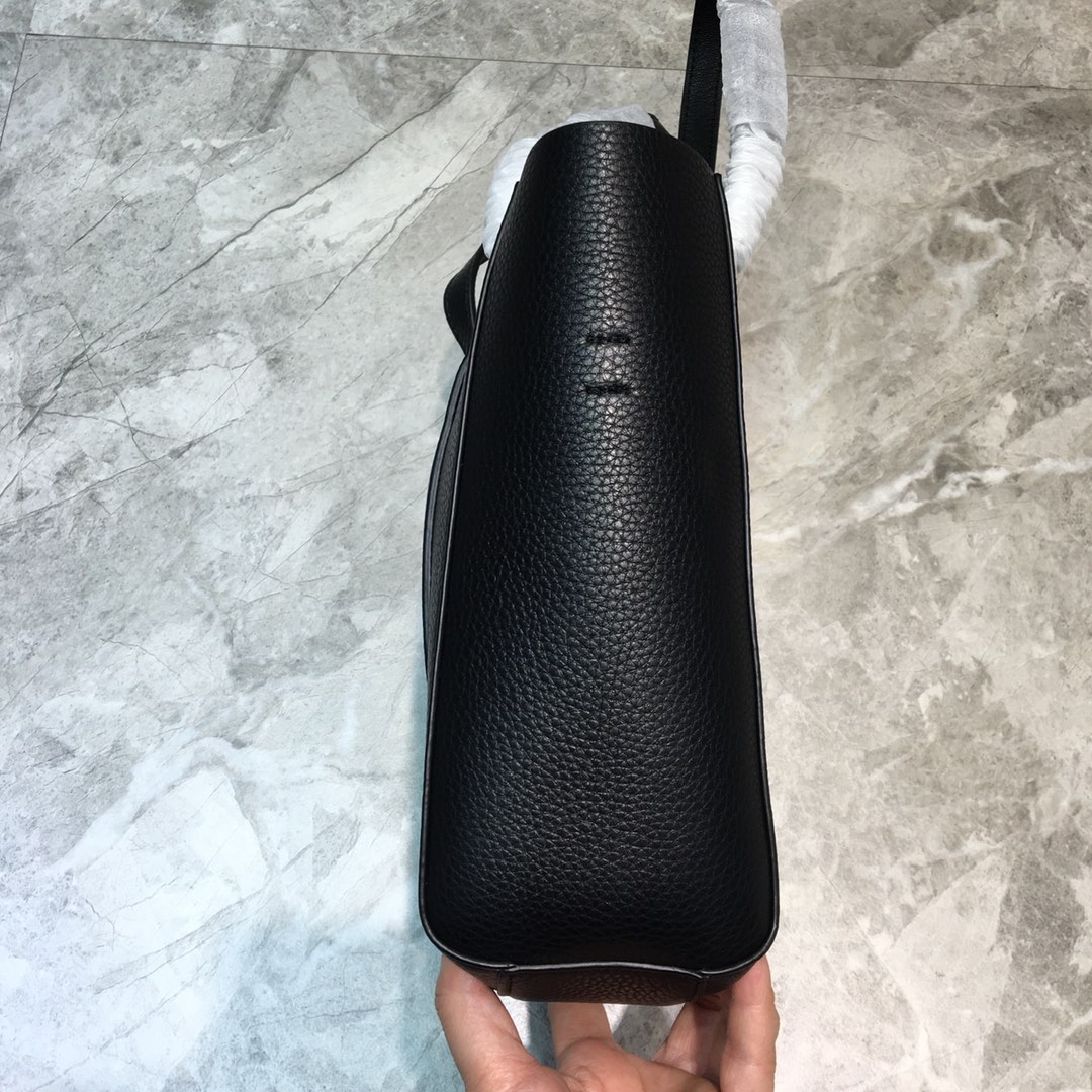 EVERYDAY XXS TOTE BAG, BALENCIAGA HANDBAGS